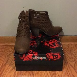 New - Size 11W Fergalicious Booties